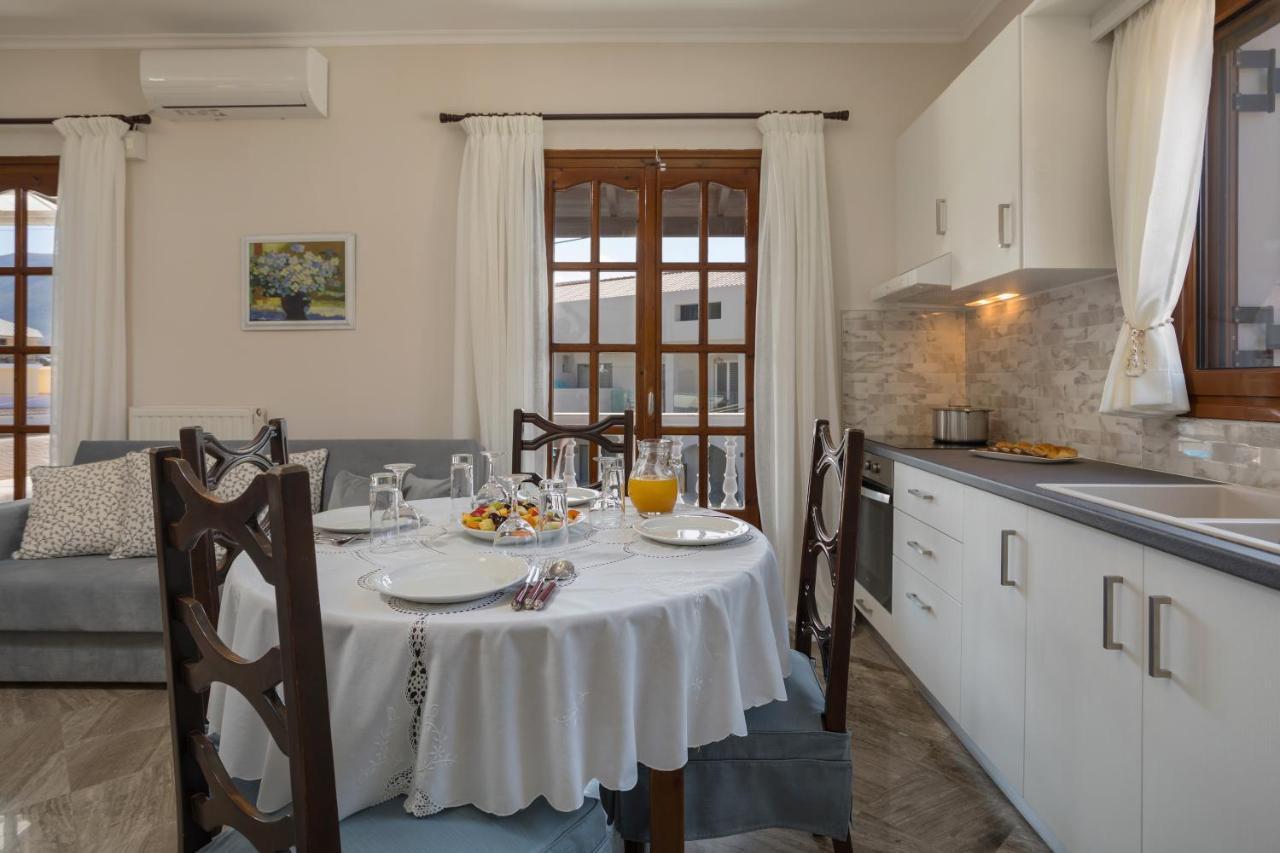 Elena Hara Apartment อลิกานาส ภายนอก รูปภาพ